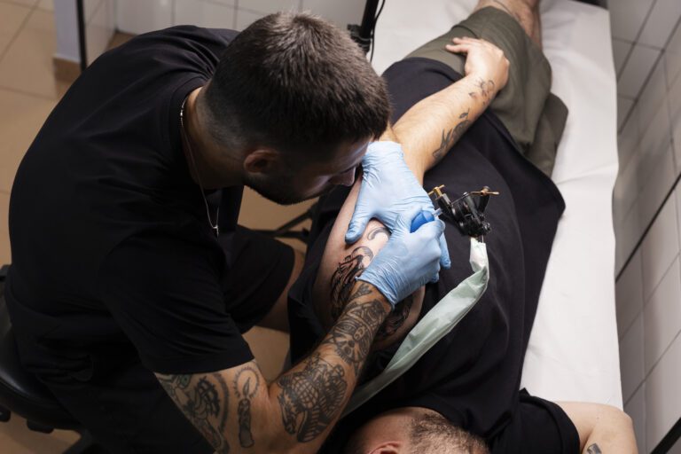 Corso Accademico di Operatore del Tatuaggio e Piercing
